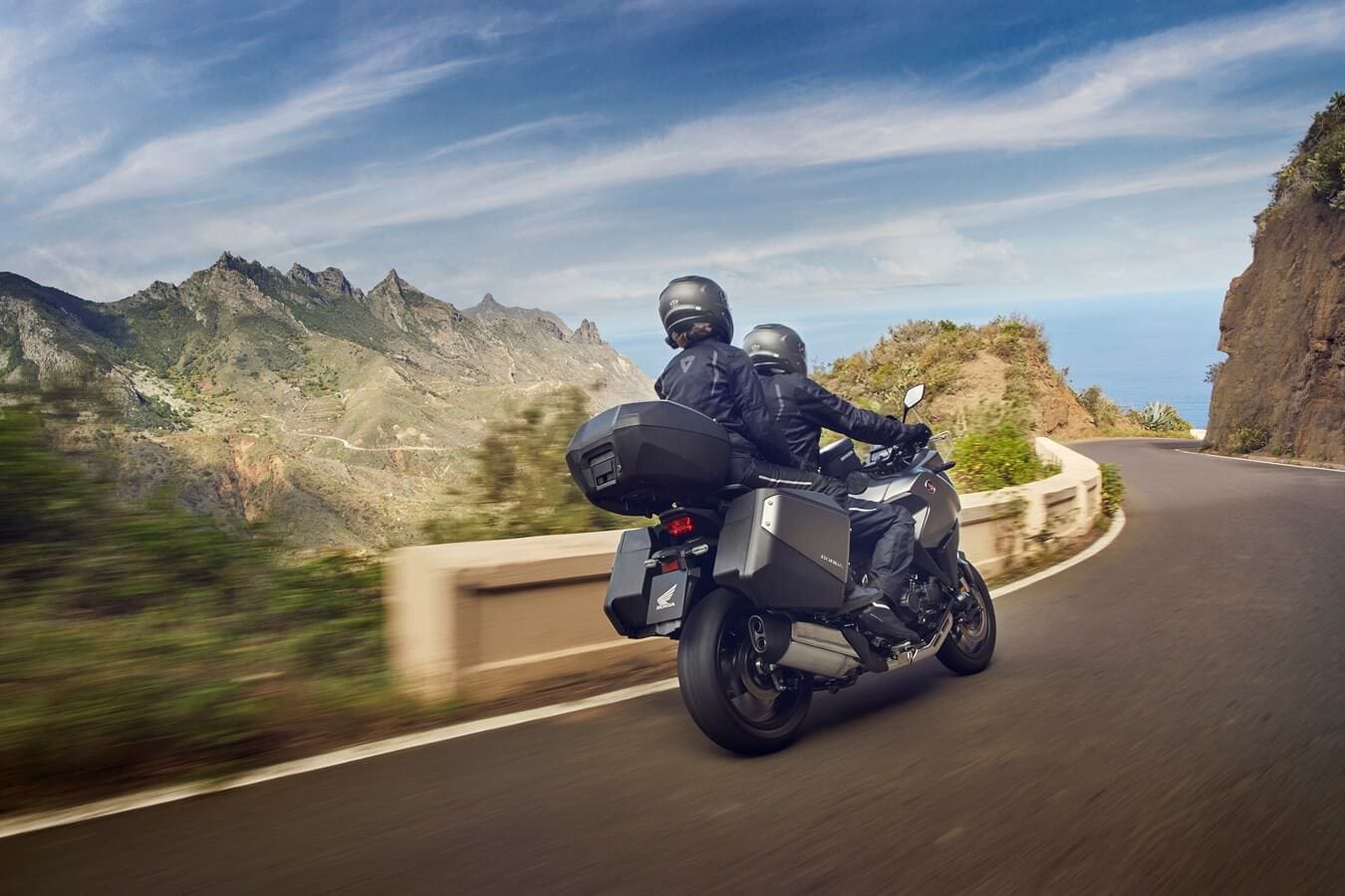 Read more about the article Honda NT1100 – Ny Sport Tourer