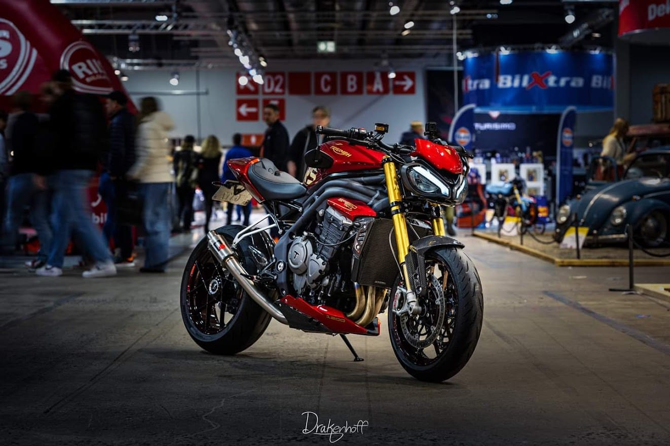 Read more about the article Thomas sin noe påkostede Triumph!!