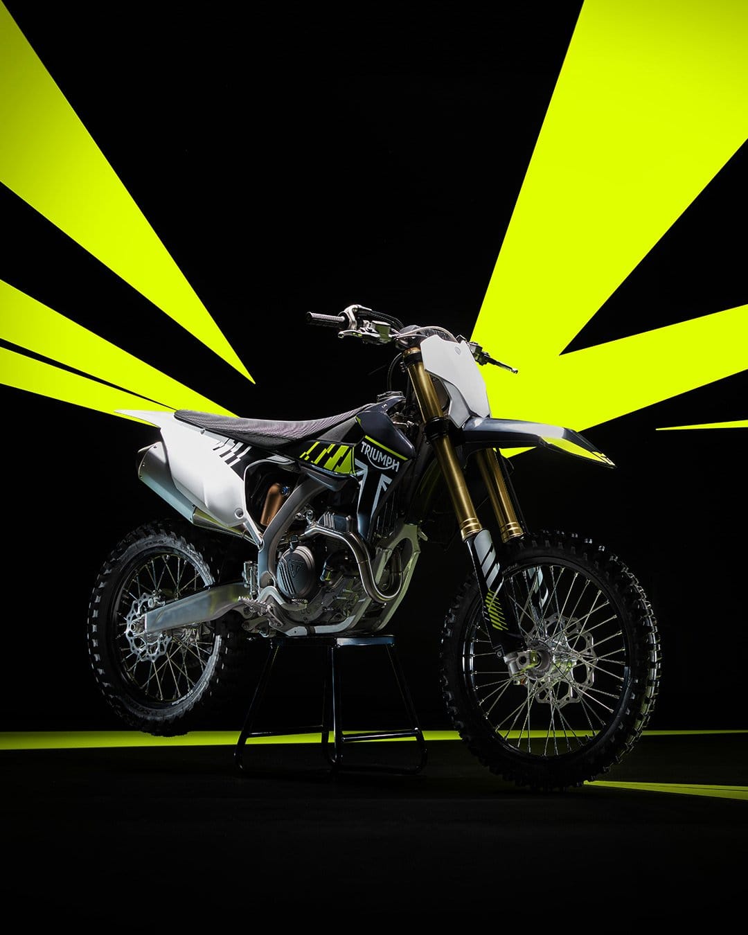 Read more about the article Triumph TF 250-X, den nye crosseren endelig skikkelig avduket.