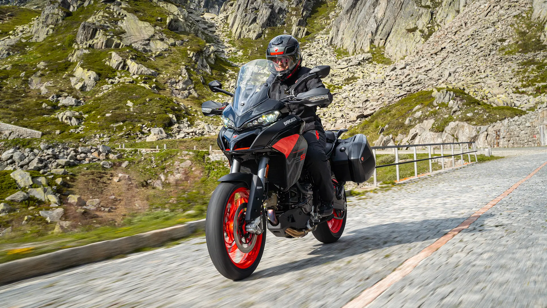 Read more about the article Ducati Multistrada V2: En ny motor for fremtidens eventyr